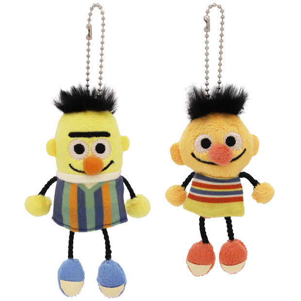 4体セット ピカチュウ マスコット キーホルダー USJ 小倉トースト NOLIMITパレード USJピカチュウグッズ