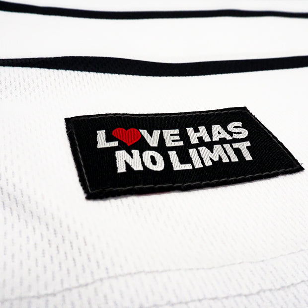 COIN PARKING DELIVERY x USJ メッシュTシャツ LOVE HAS NO LIMITチャリティグッズ第三弾 SNS世代が注目する